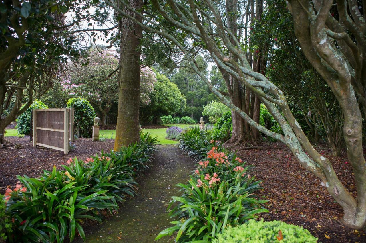 Tairoa Lodge Hawera Exterior photo